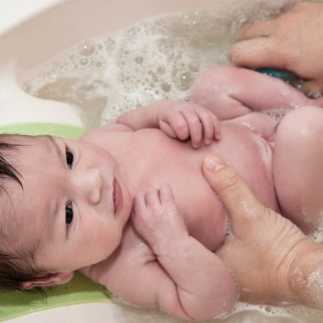 How To Bathe Your Newborn Baby - Jazzy Organics. Wrap your little one with the purest organic cotton blankets.